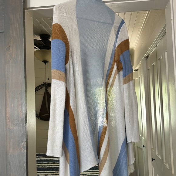 Women’s Goddis shawl - Picture 3 of 5